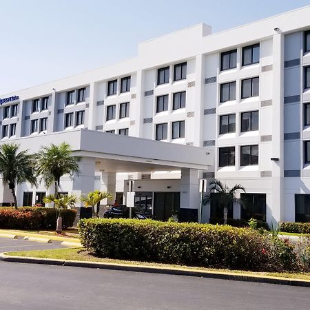 Holiday Inn Express Hotel & Suites Miami - Hialeah By Ihg Екстер'єр фото