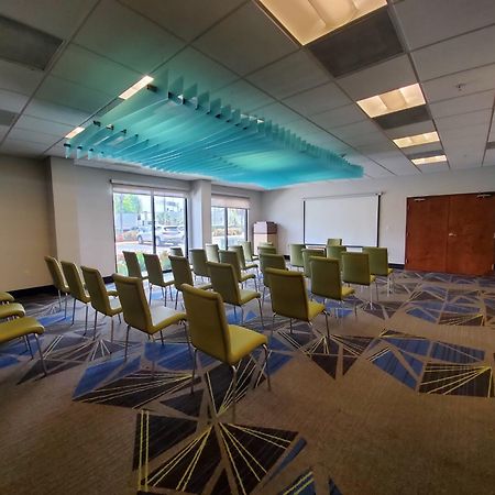 Holiday Inn Express Hotel & Suites Miami - Hialeah By Ihg Екстер'єр фото