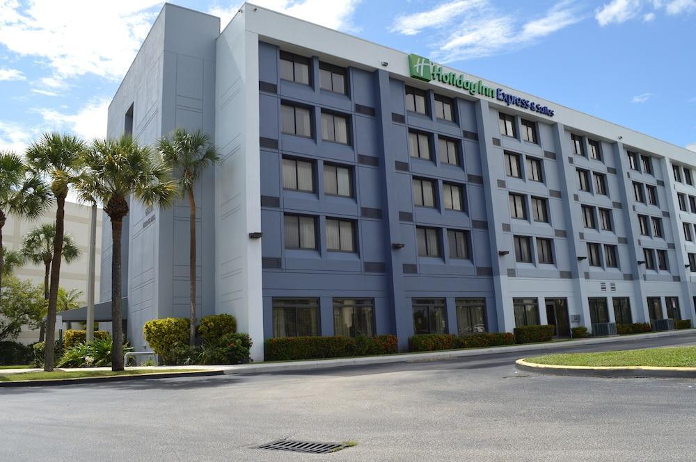 Holiday Inn Express Hotel & Suites Miami - Hialeah By Ihg Екстер'єр фото