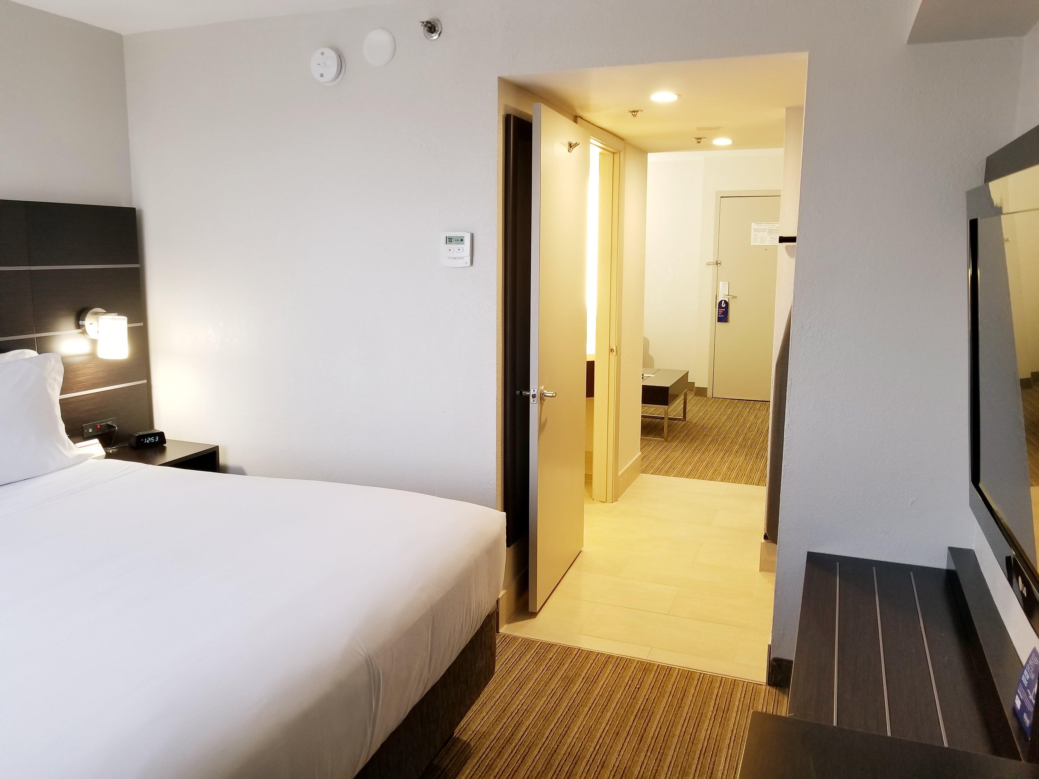 Holiday Inn Express Hotel & Suites Miami - Hialeah By Ihg Екстер'єр фото