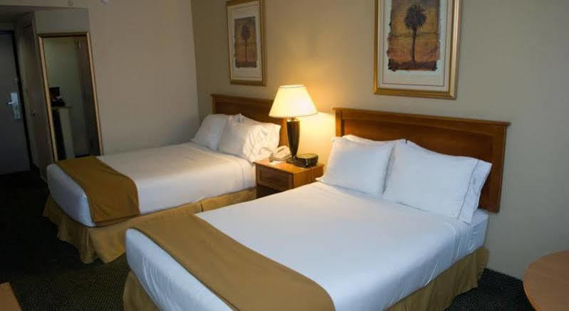 Holiday Inn Express Hotel & Suites Miami - Hialeah By Ihg Екстер'єр фото