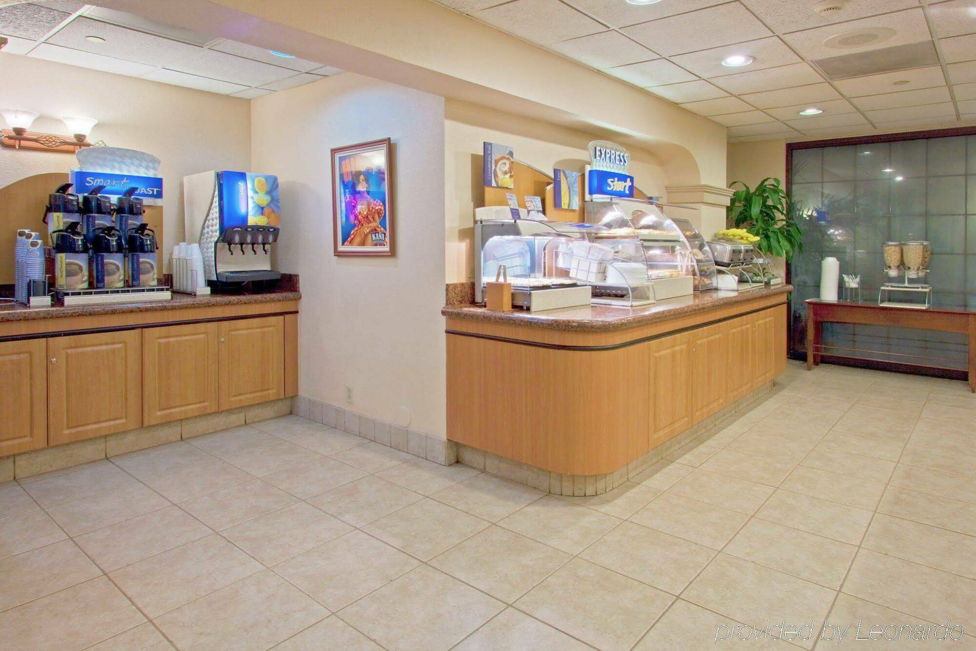 Holiday Inn Express Hotel & Suites Miami - Hialeah By Ihg Екстер'єр фото