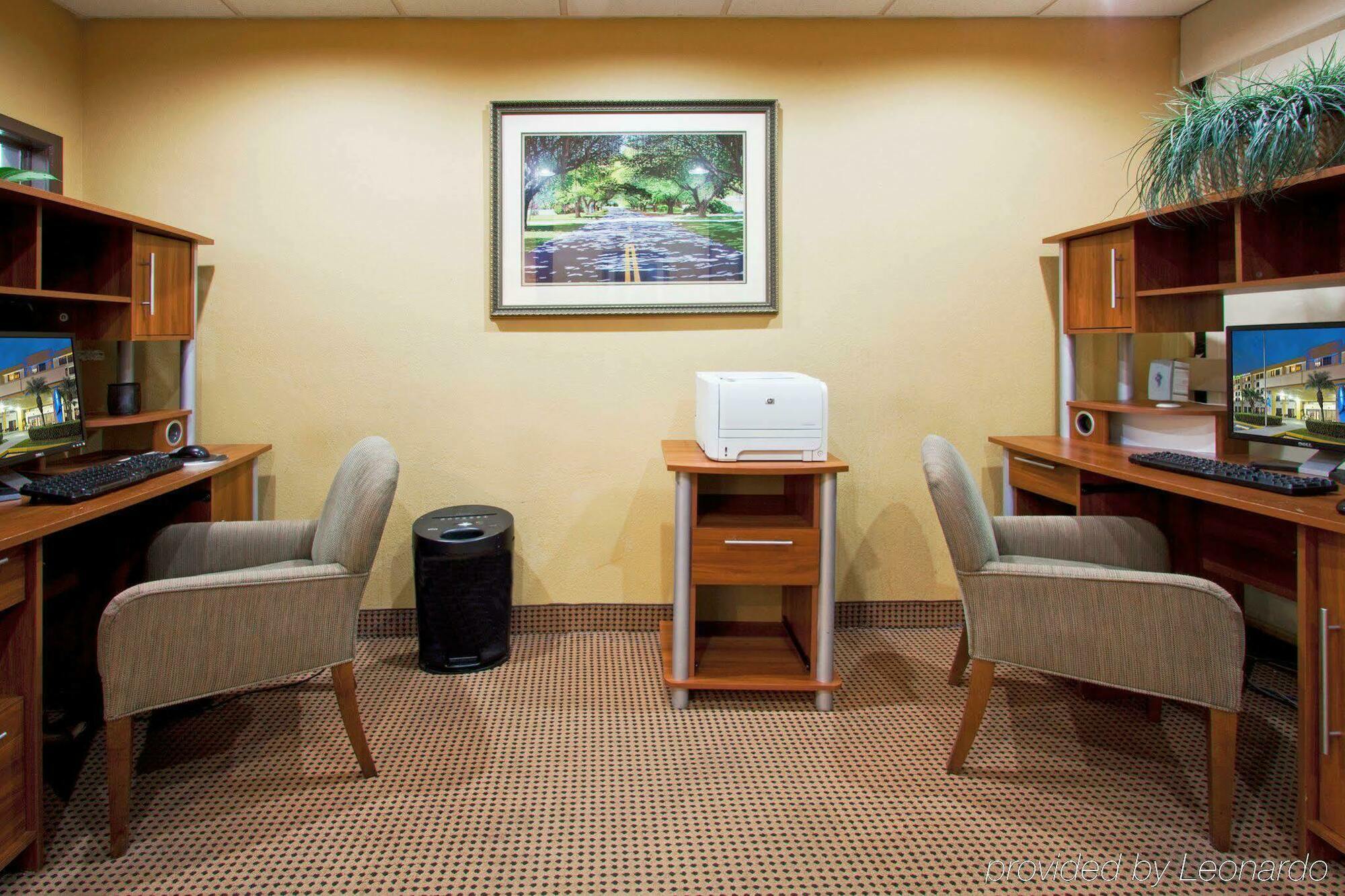 Holiday Inn Express Hotel & Suites Miami - Hialeah By Ihg Екстер'єр фото